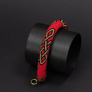 Beaded crochet bracelet "Celtic Knot in Red"