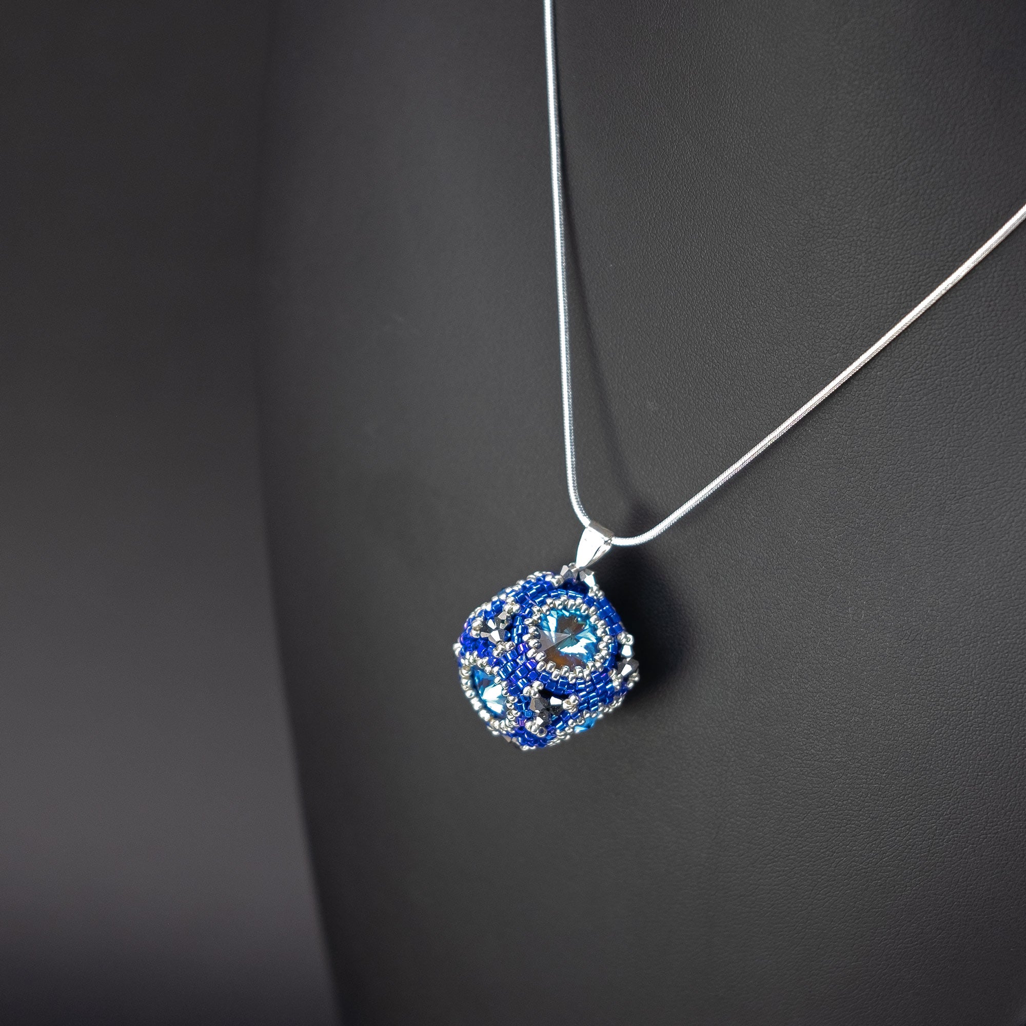 Pendant "Crystal Cube"