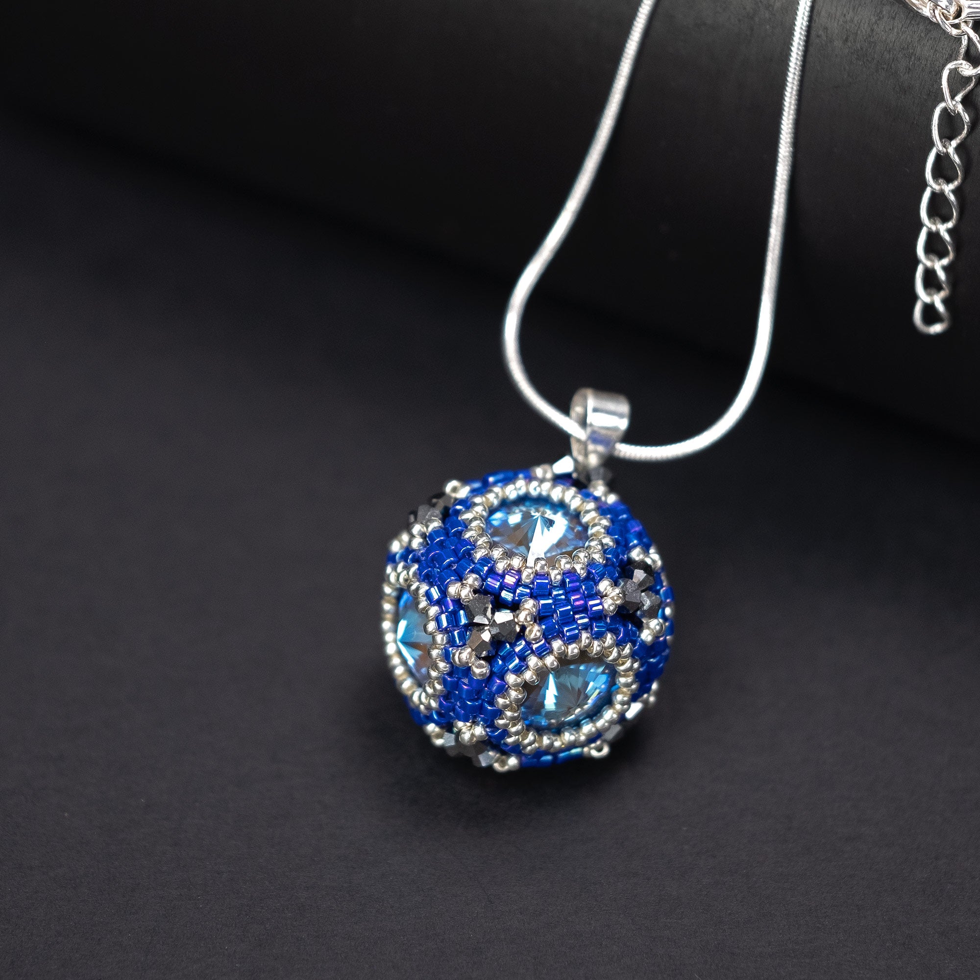 Pendant "Crystal Cube"
