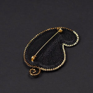 Brooch "Curly Leaf"