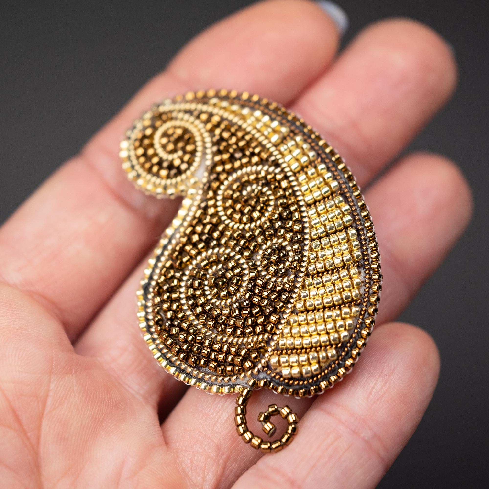 Brooch "Curly Leaf"