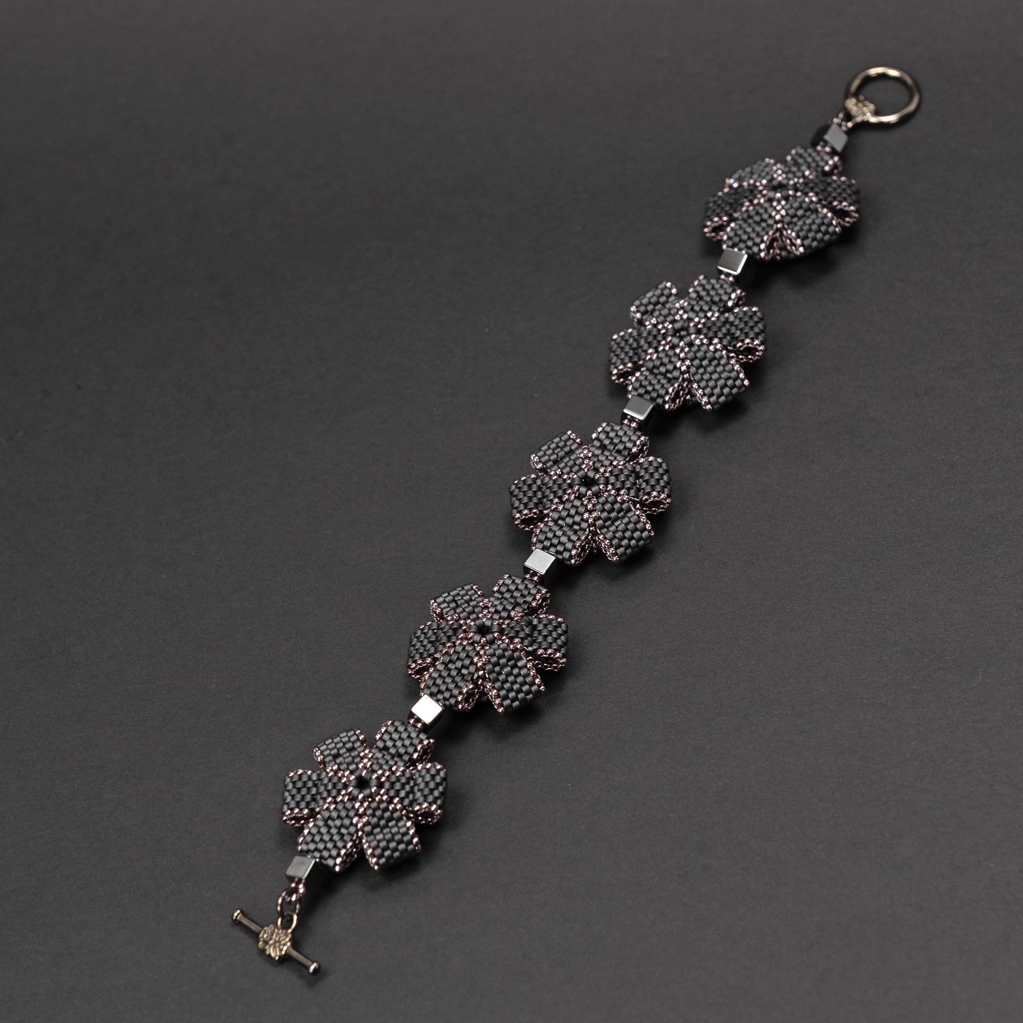 Bracelet "Flowers in the Night"