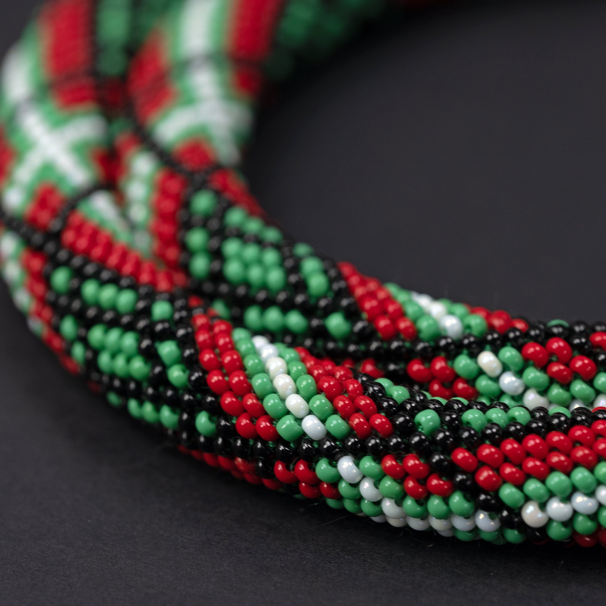 Beaded crochet necklace "Tartan"