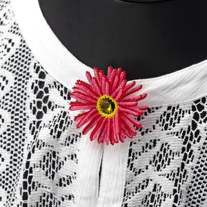 Brooch "English Daisy"