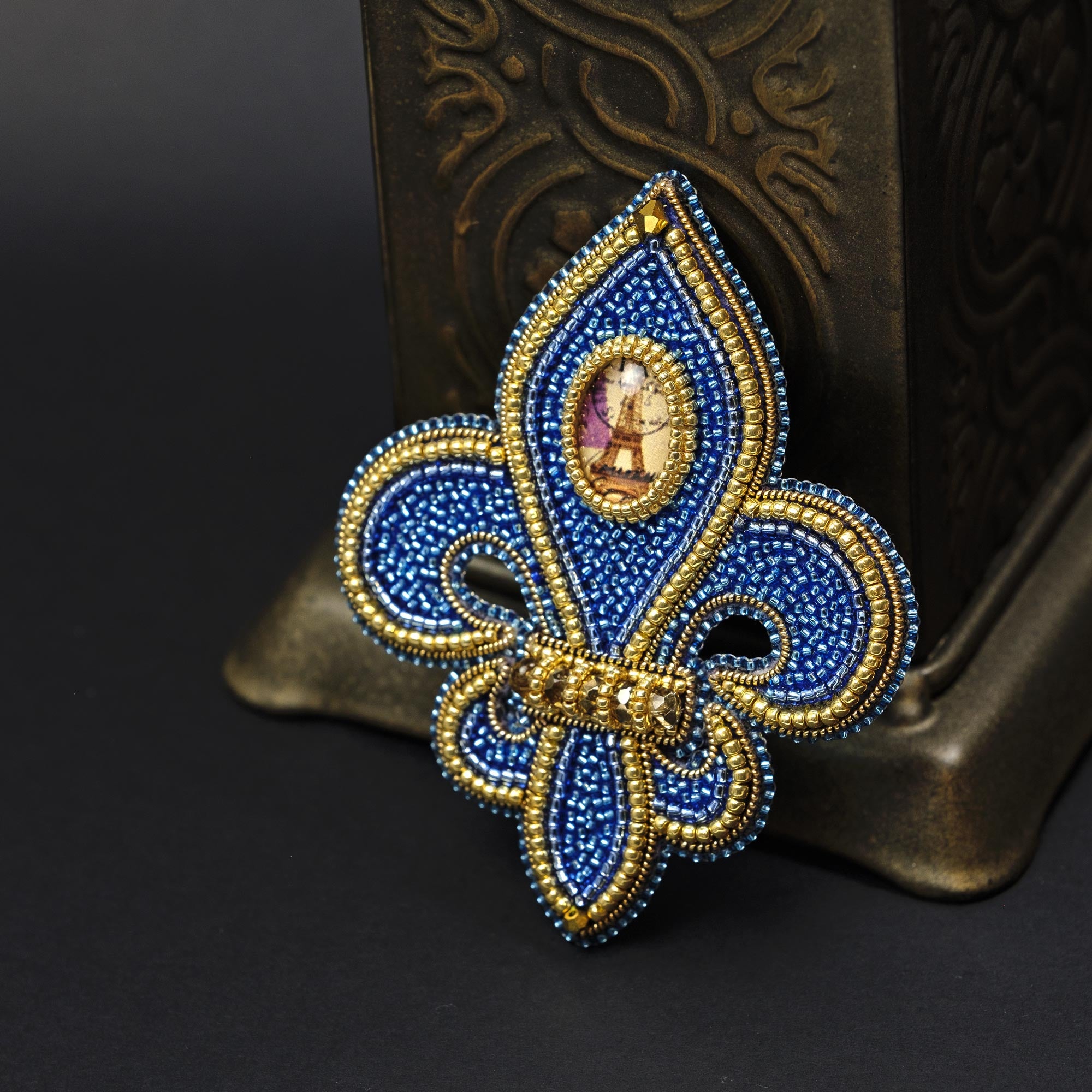 Brooch "Fleur-de-lis"