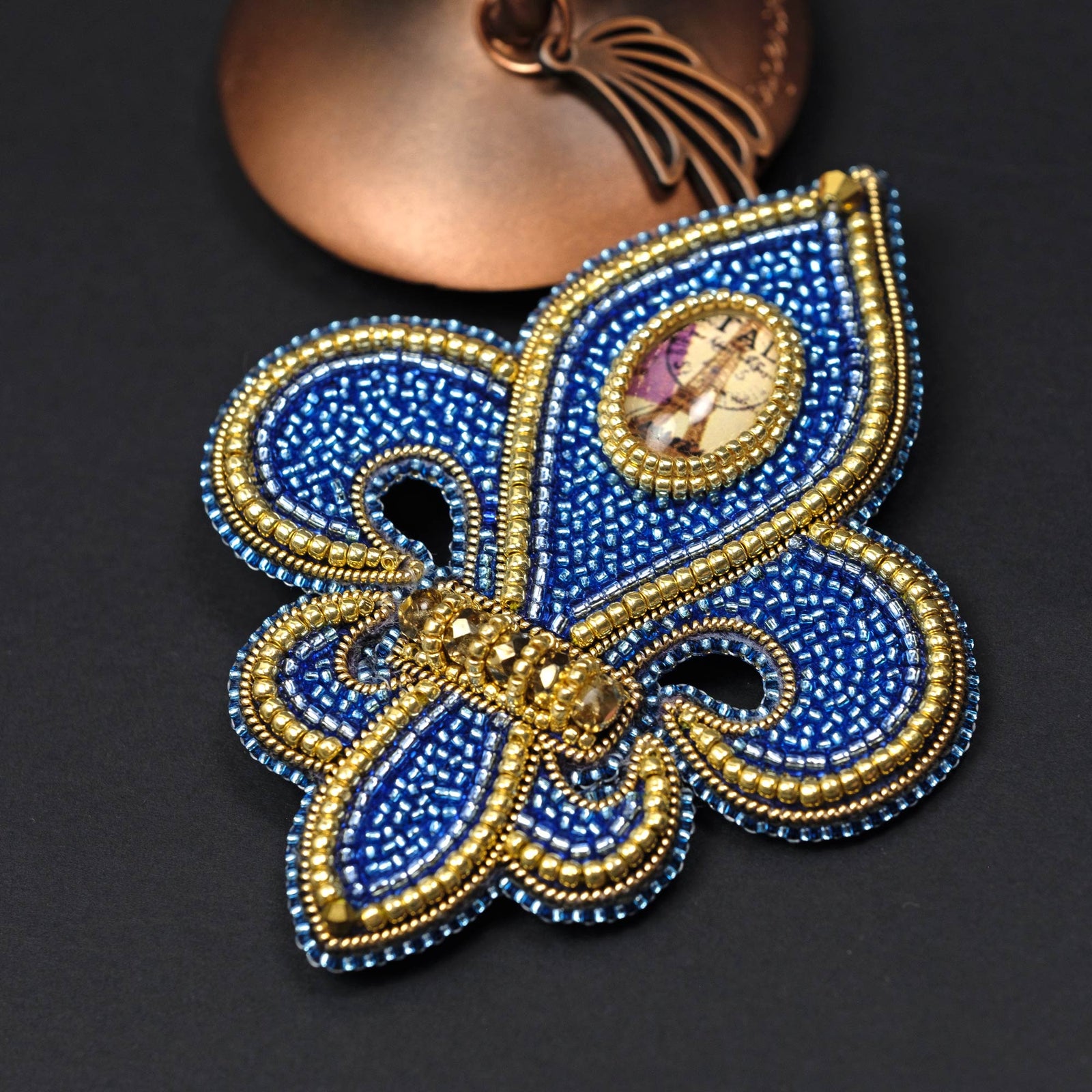 Brooch "Fleur-de-lis"