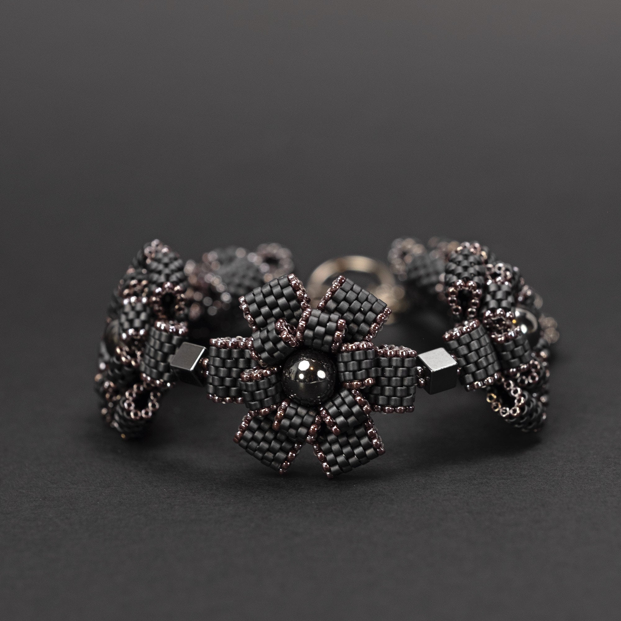 Bracelet "Flowers in the Night"