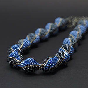 Beaded crochet necklace "Serpentine"